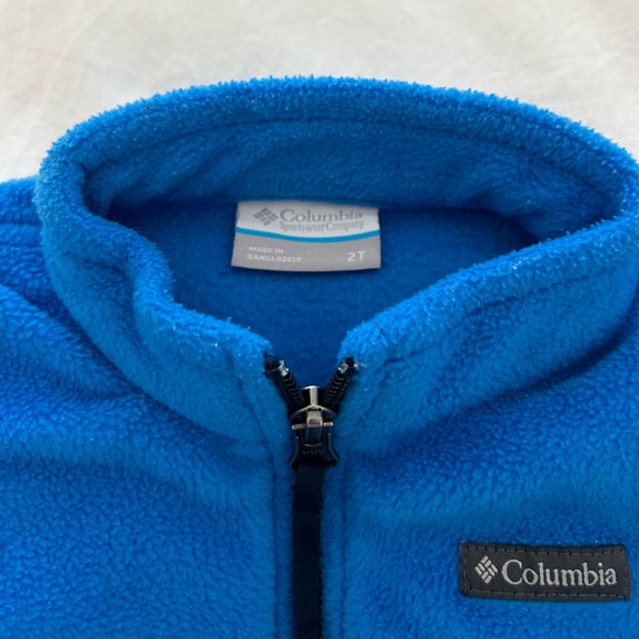 2T Columbia zip up fleece jacket - Picture 2 of 4